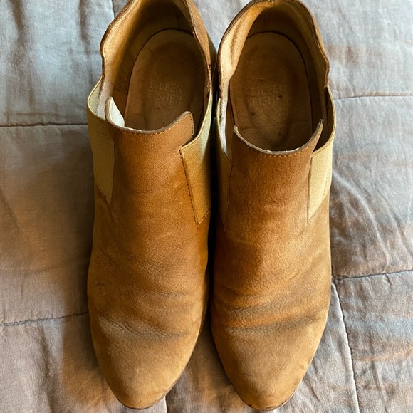Eileen Fisher Even Nubuck Ankle Boots - Picture 4 of 9